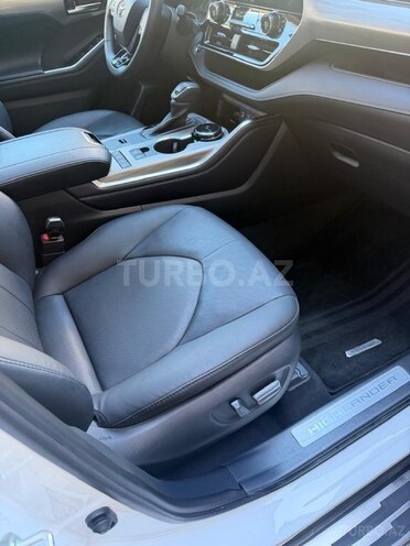Toyota Highlander-16
