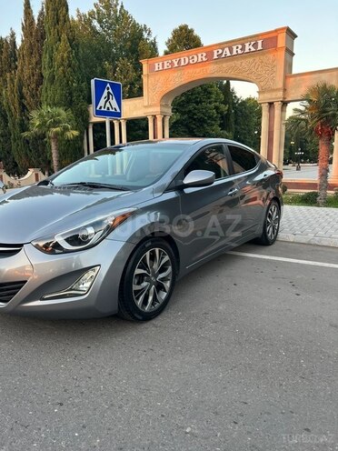 Hyundai Elantra-9