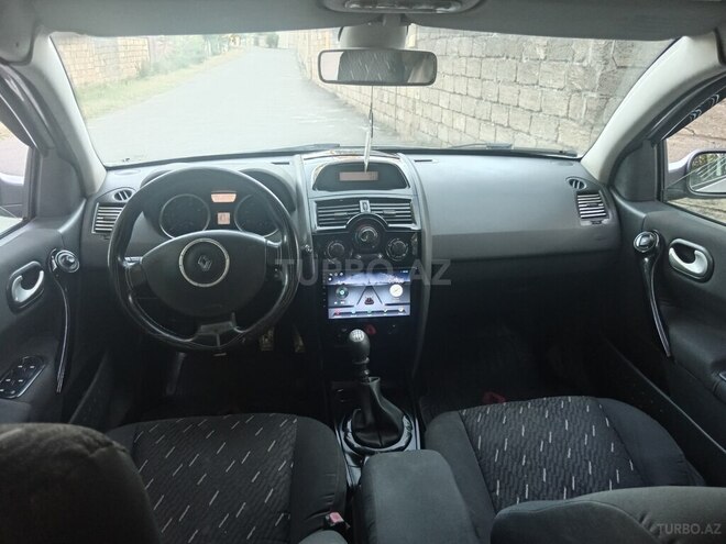 Renault Megane-7