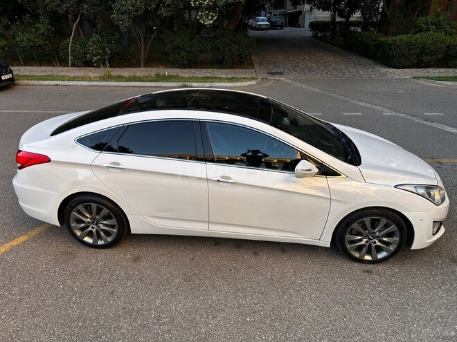 Hyundai i40-4