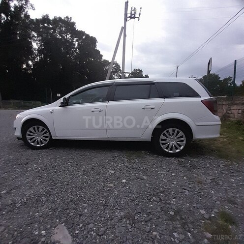 Opel Astra-12