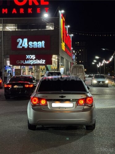 Chevrolet Cruze-2