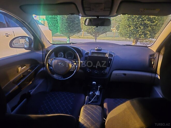 Kia Ceed-7