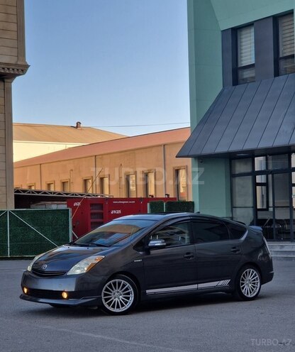 Toyota Prius-4