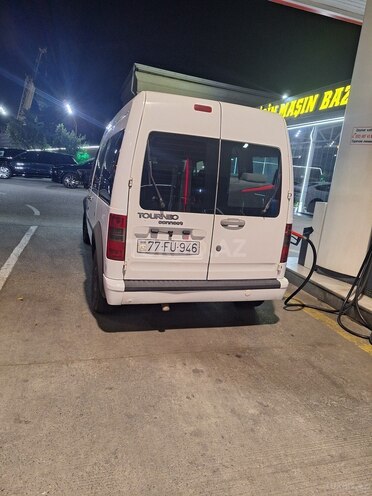 Ford Tourneo Connect-12