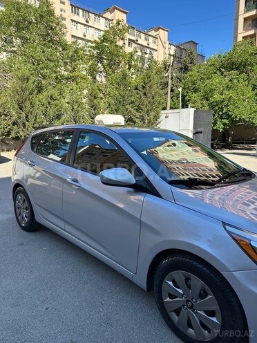 Hyundai Accent-6