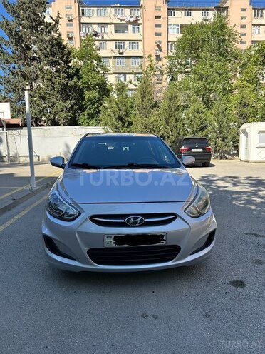 Hyundai Accent-1