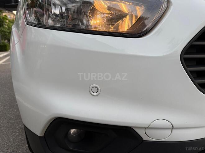 Ford Transit Courier-19