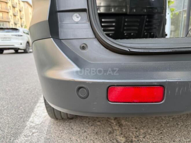 Ford Transit Courier-18
