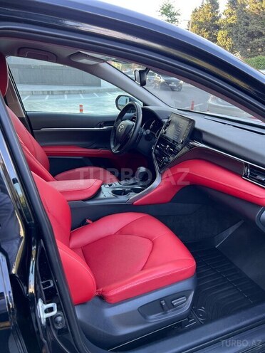 Toyota Camry-11