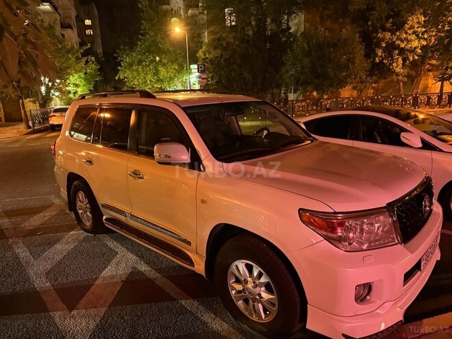 Toyota Land Cruiser-2