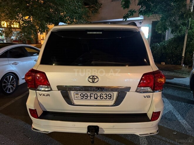 Toyota Land Cruiser-3