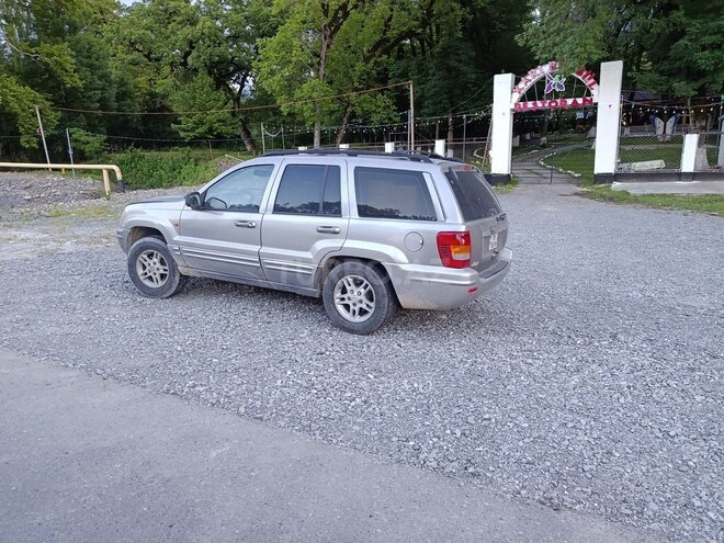 Jeep Grand Cherokee-5