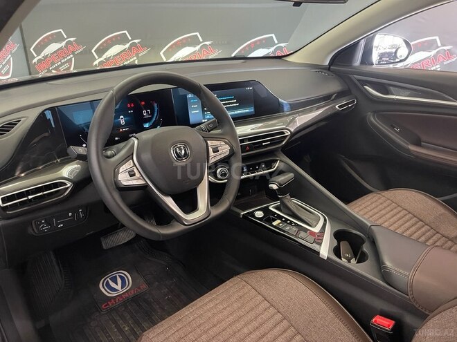 Changan Eado Plus-7