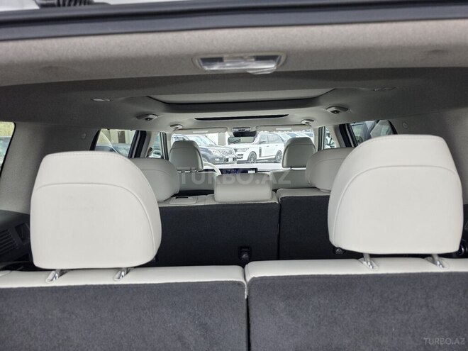 Hyundai Santa Fe-17