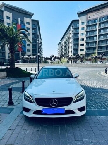 Mercedes C 300 d-1