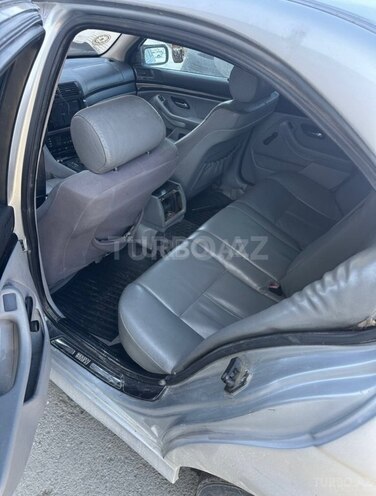 BMW 520-12