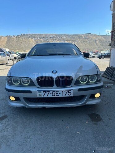 BMW 520-9