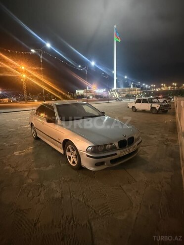 BMW 520-2