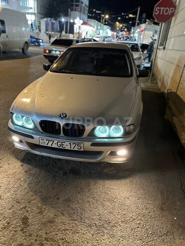 BMW 520-8