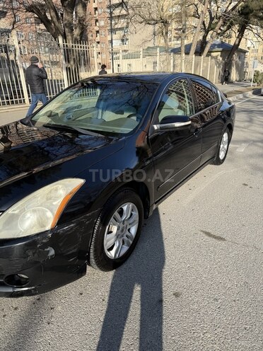 Nissan Altima-2