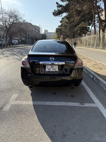 Nissan Altima-5