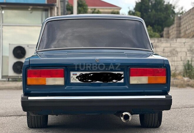 LADA (VAZ) 2107-2