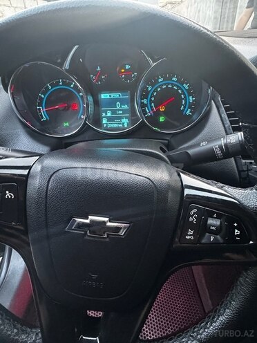 Chevrolet Cruze-9