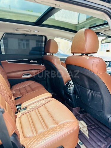 Kia Sorento-17