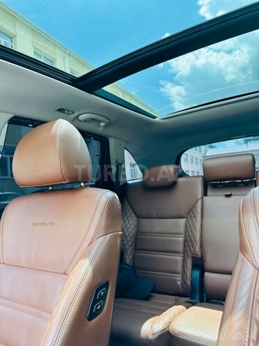Kia Sorento-18