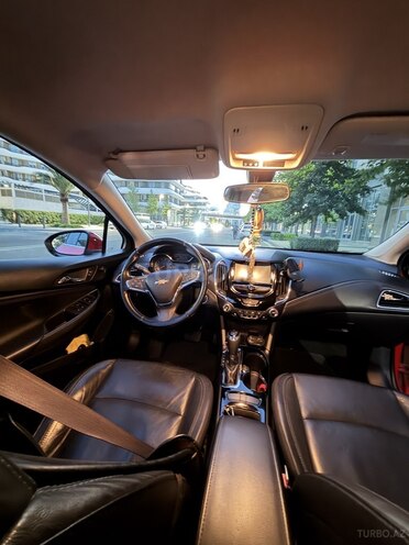 Chevrolet Cruze-11