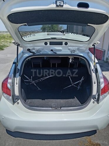 Toyota Aqua-8