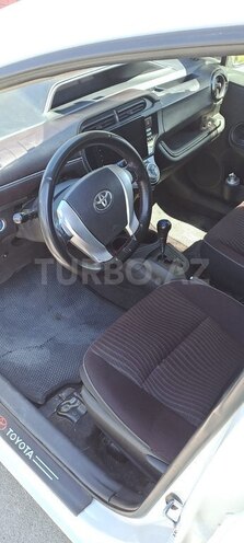 Toyota Aqua-5