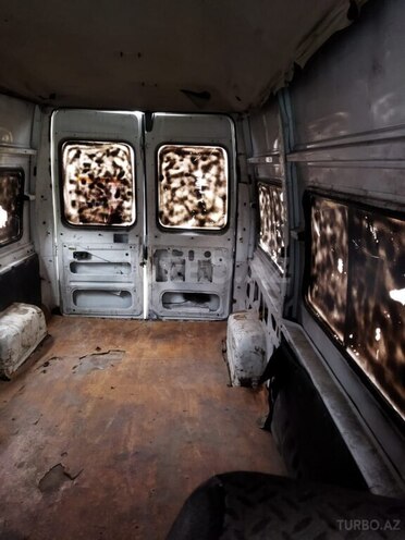 Ford Transit-2