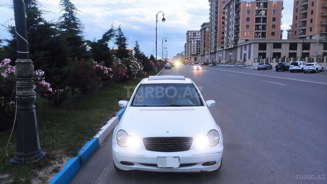 Mercedes C 240-1