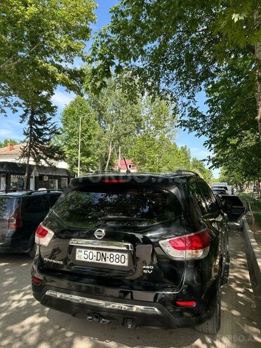 Nissan Pathfinder-5