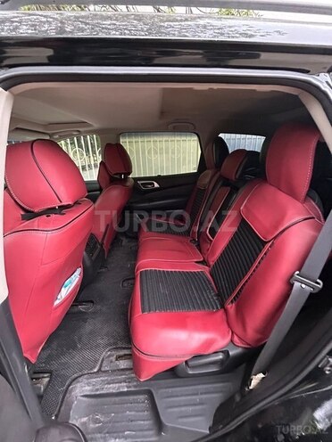 Nissan Pathfinder-7