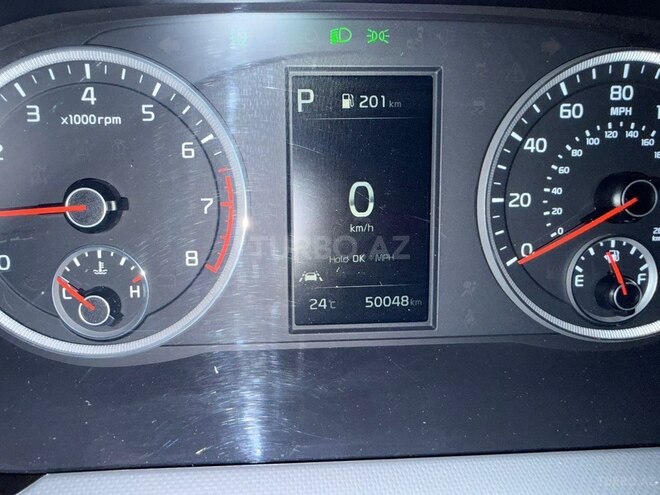 Kia K5-12