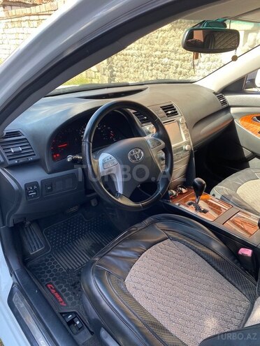 Toyota Camry-12