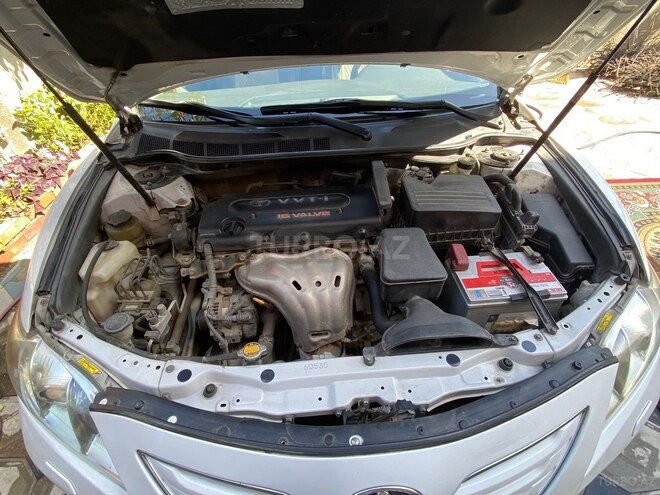 Toyota Camry-15