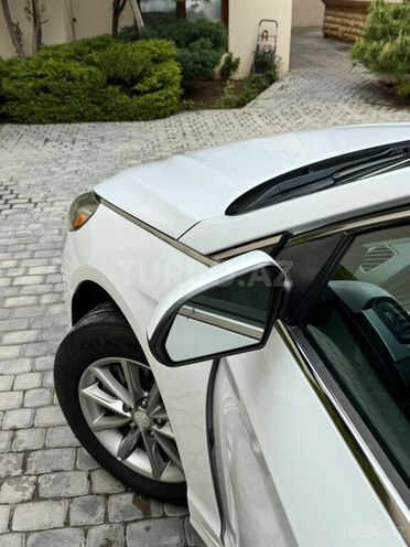 Hyundai Sonata-5