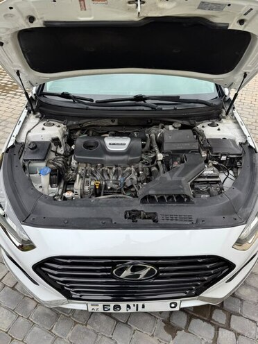 Hyundai Sonata-6
