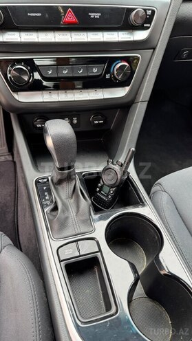Hyundai Sonata-11