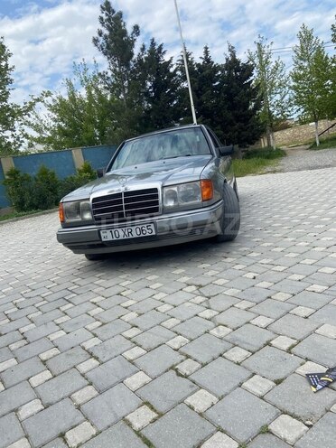Mercedes 300 D-6
