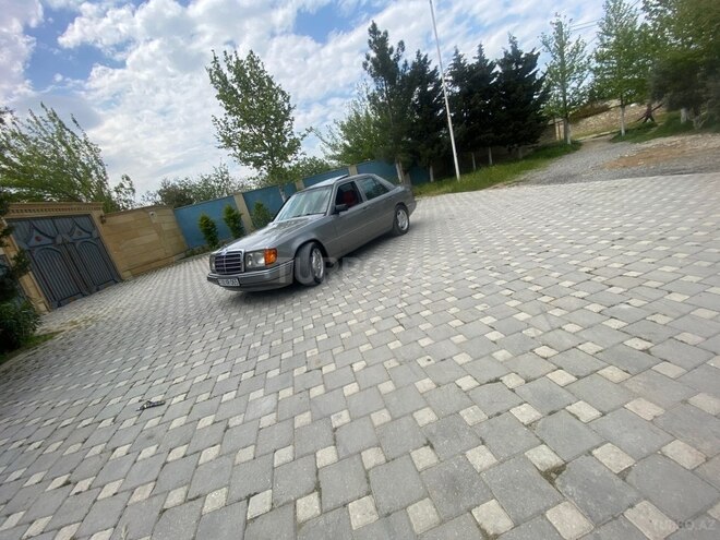 Mercedes 300 D-5