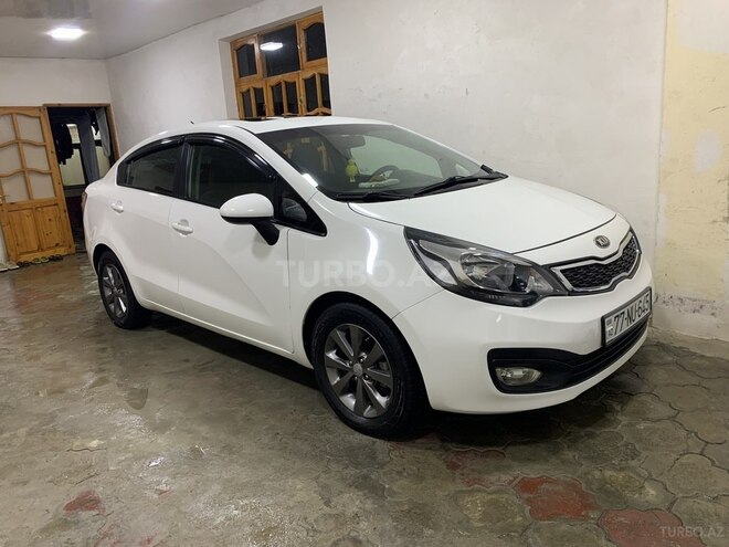 Kia Rio-1