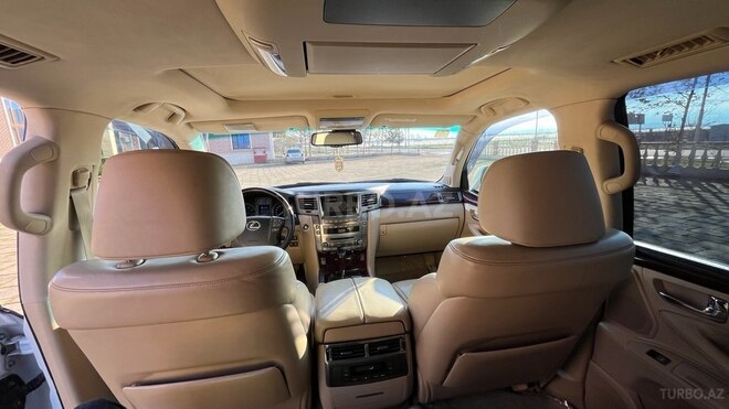 Lexus LX 570-10