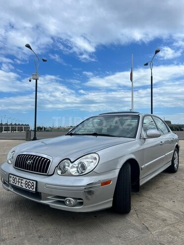 Hyundai Sonata-1