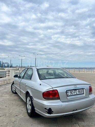 Hyundai Sonata-2