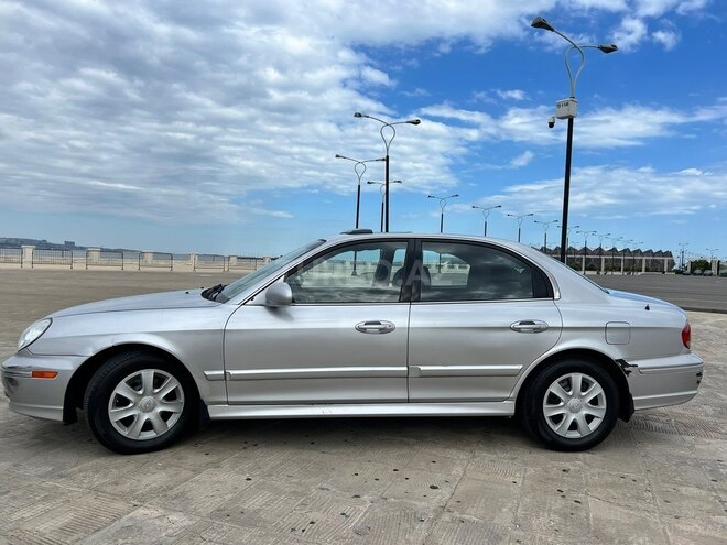 Hyundai Sonata-5